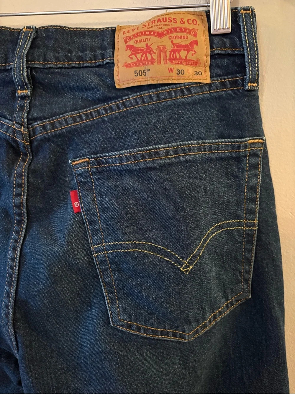 Levi’s 505 Regular Fit Straight Leg Jeans Dark Blue, Men’s Size 30x30. - Picture 4 of 9